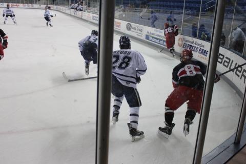 Men's Ice Hockey Club