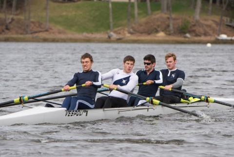 UNH men's rowing club team practice