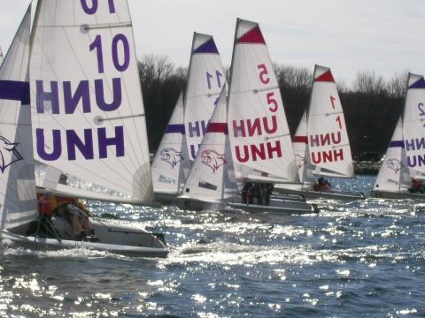 Sailing Club 